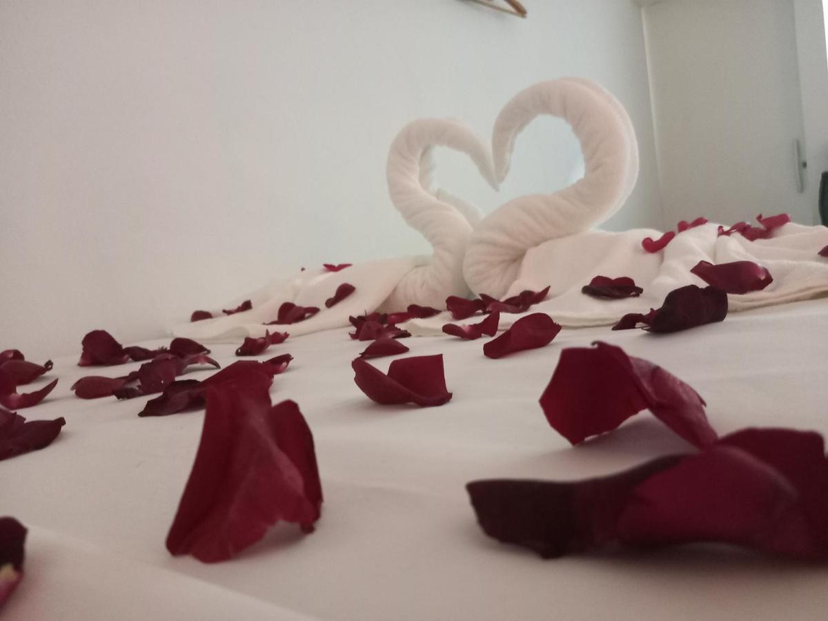 Suites Mathias Flat กงแซร์วาตอเรีย ภายนอก รูปภาพ