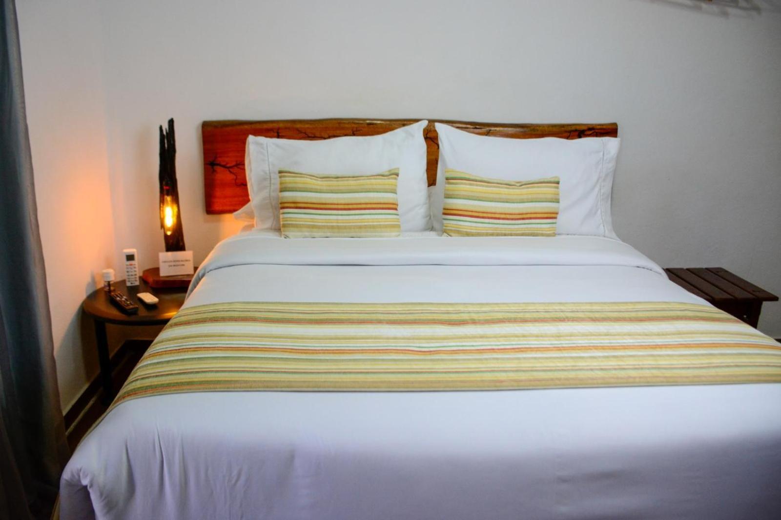 Suites Mathias Flat กงแซร์วาตอเรีย ภายนอก รูปภาพ